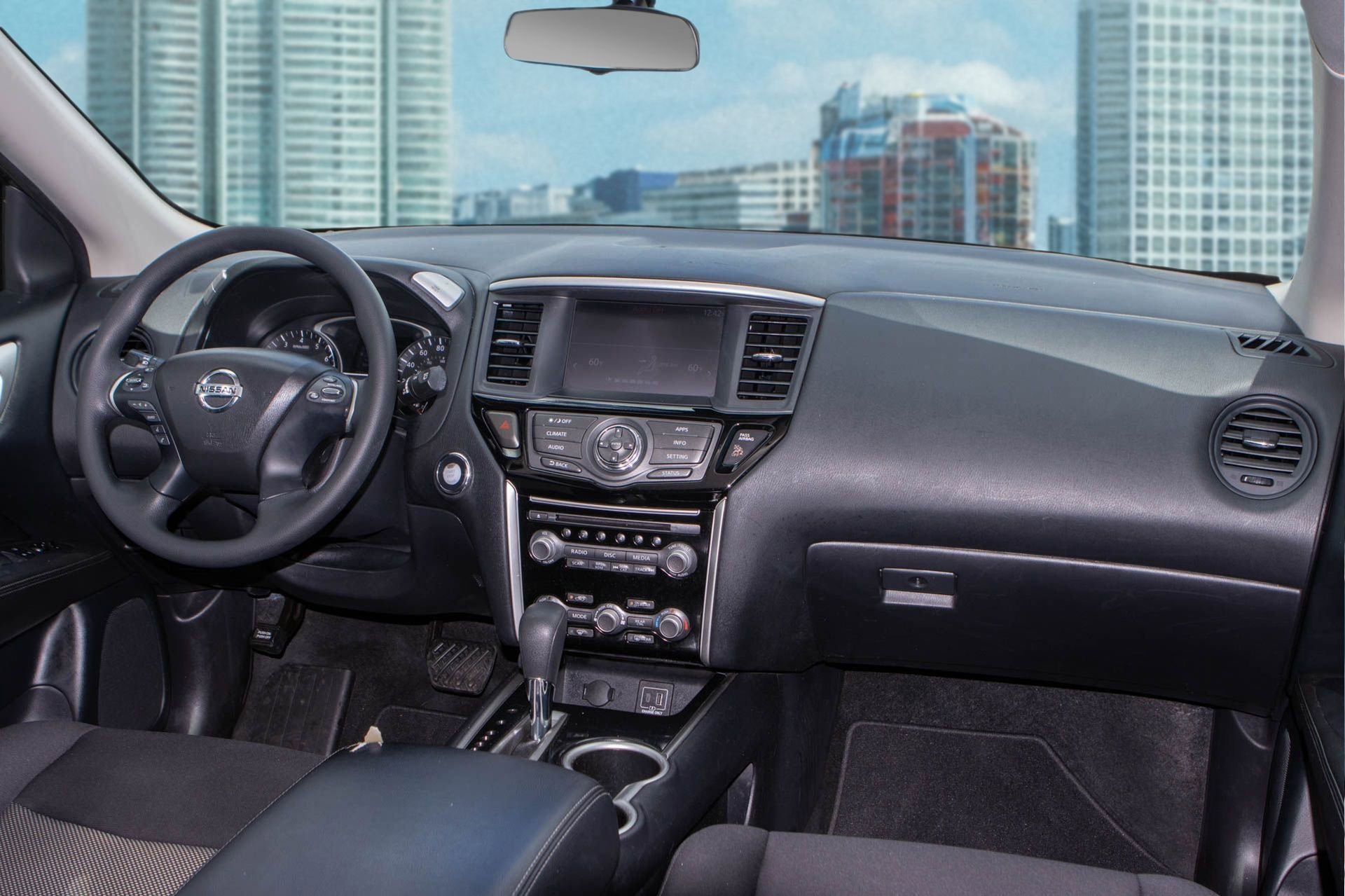 Used 2019 Nissan Pathfinder S image 21
