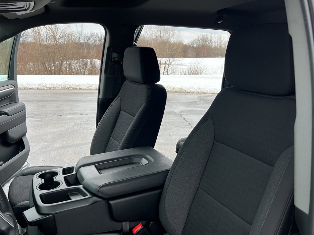 Used 2024 Chevrolet Silverado 1500 LT image 16