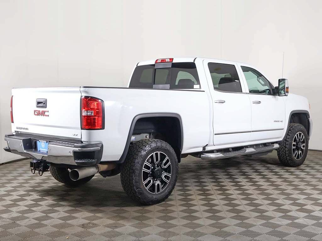 Used 2019 GMC Sierra 2500 SLT w/ Duramax Plus Package AWD/4WD image 9