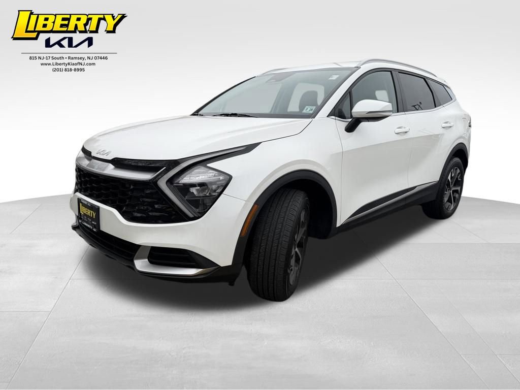 Used 2023 Kia Sportage EX image 3