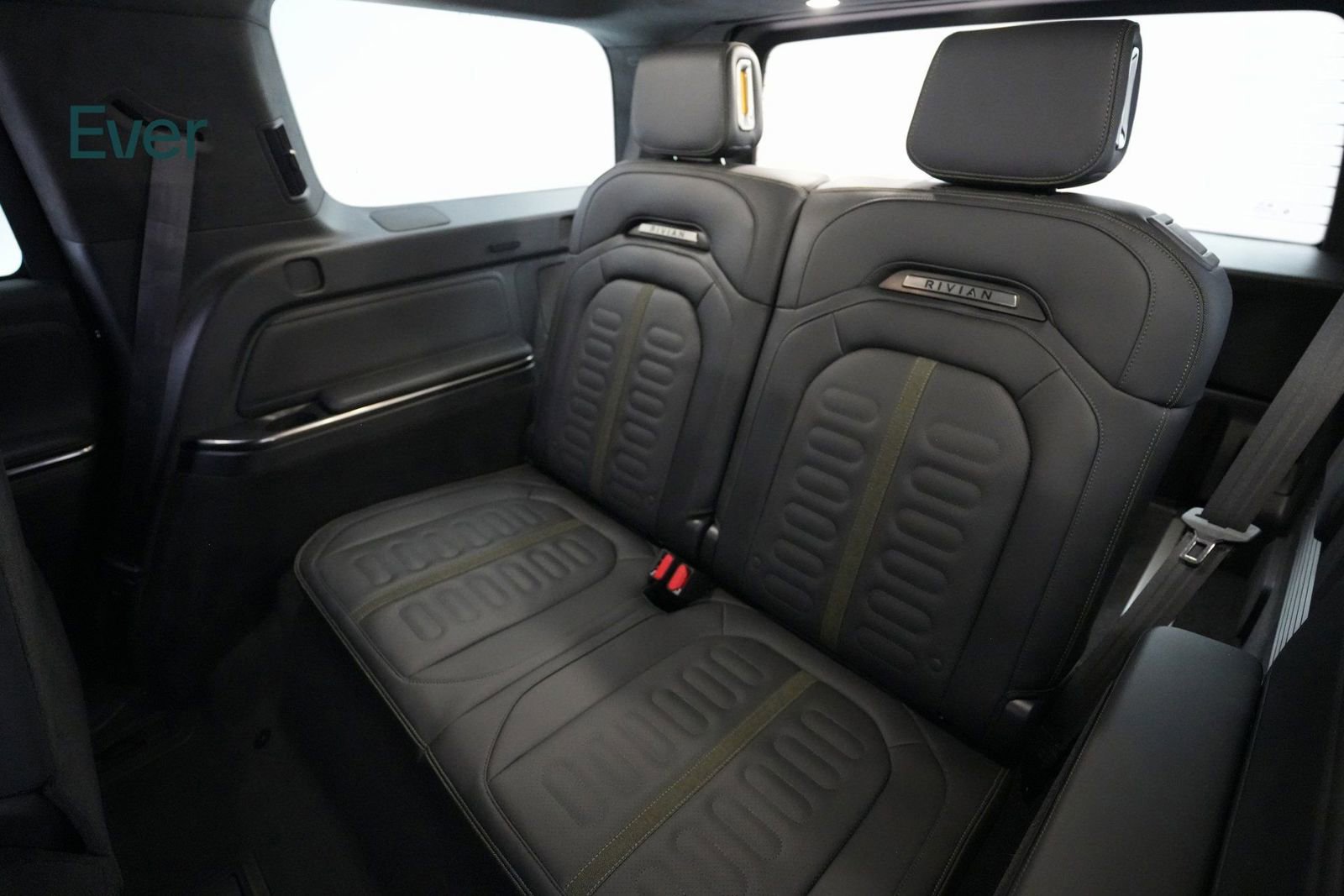 Used 2024 Rivian R1S Adventure image 23