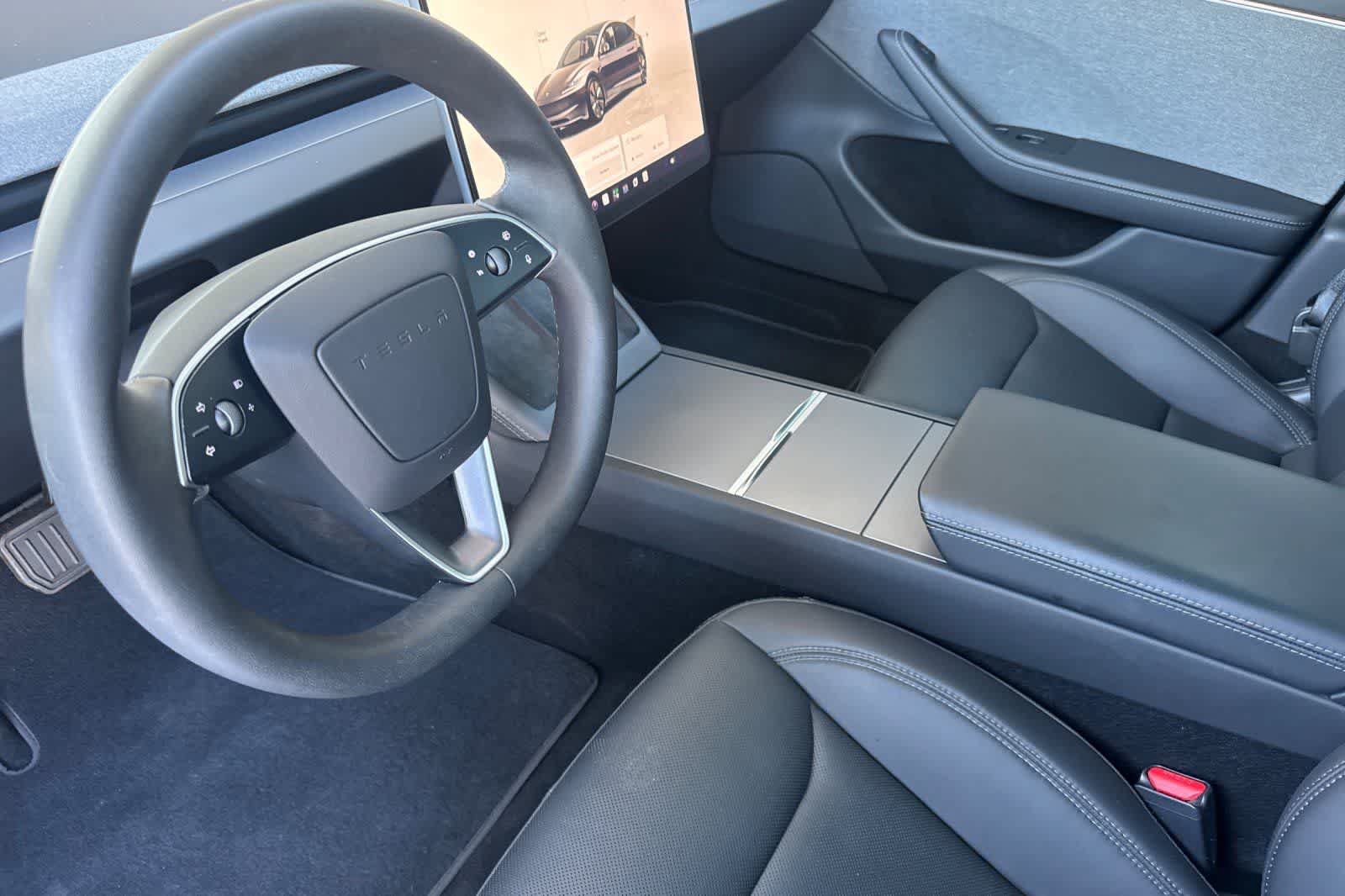 Used 2024 Tesla Model 3 Standard Range RWD image 11