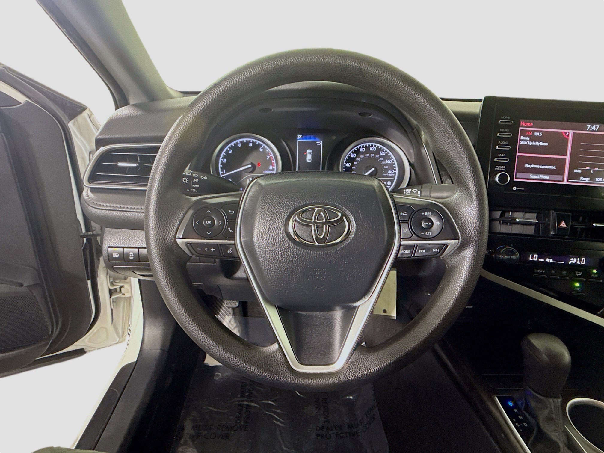 Used 2022 Toyota Camry LE image 13