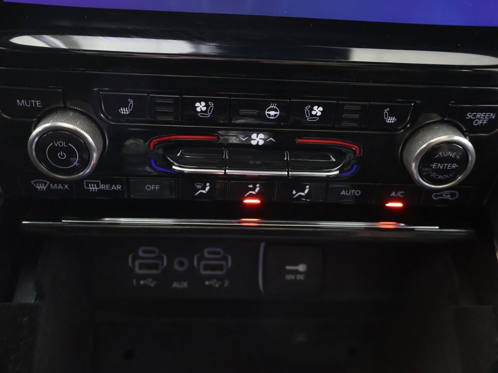 Used 2022 Jeep Grand Cherokee Overland w/ Luxury Tech Group IV image 60