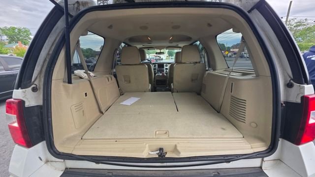 Used 2016 Ford Expedition XLT w/ Equipment Group 202A AWD/4WD image 5