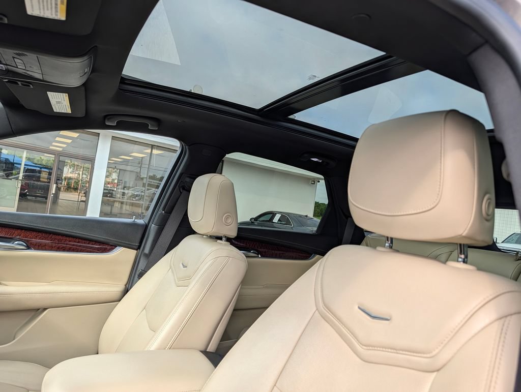 Used 2018 Cadillac XT5 Premium Luxury FWD image 25