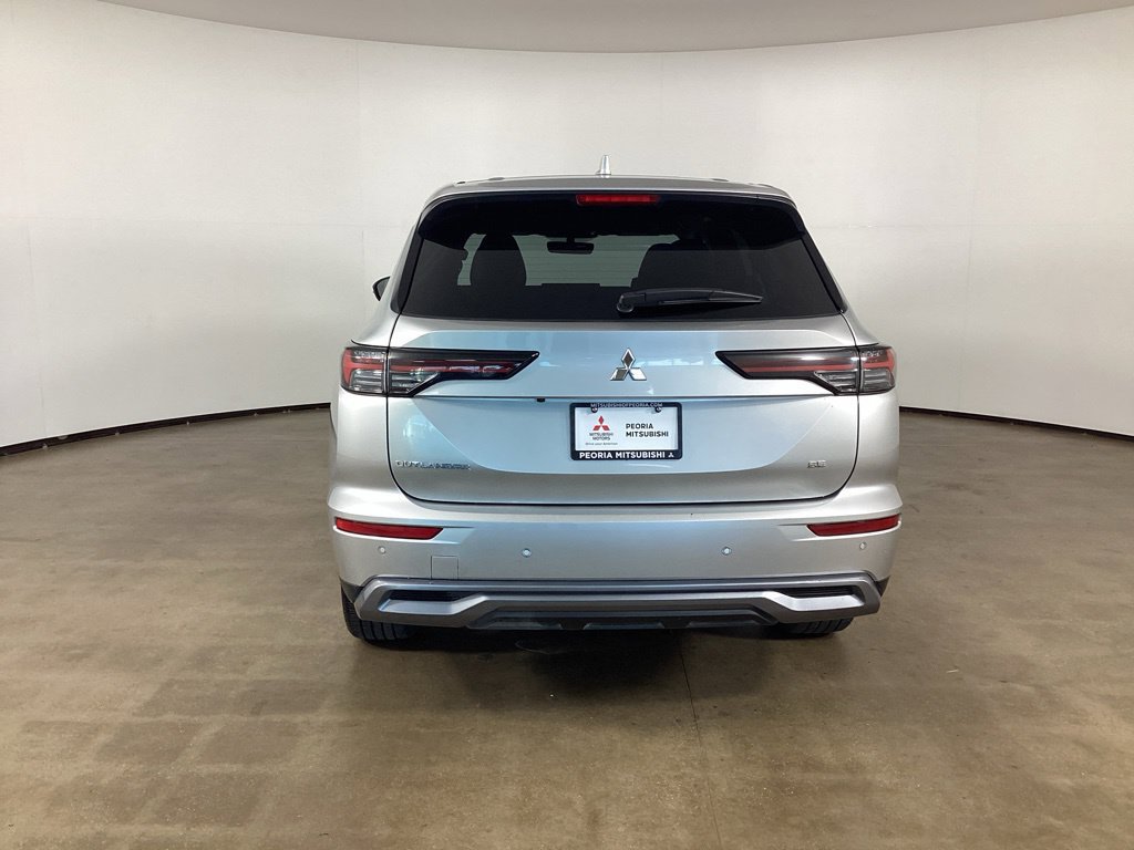 Used 2025 Mitsubishi Outlander SE AWD/4WD image 6