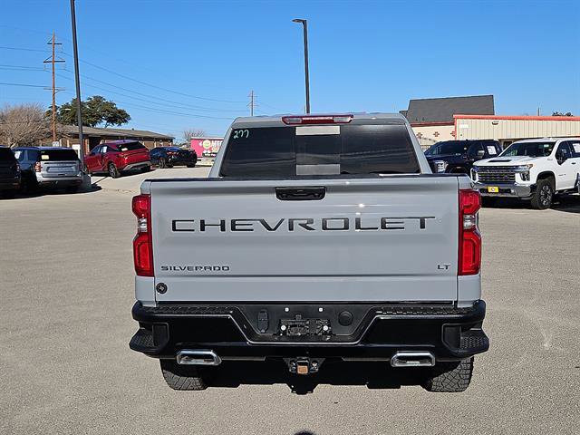 Used 2024 Chevrolet Silverado 1500 LT Trail Boss w/ Convenience Package II image 4