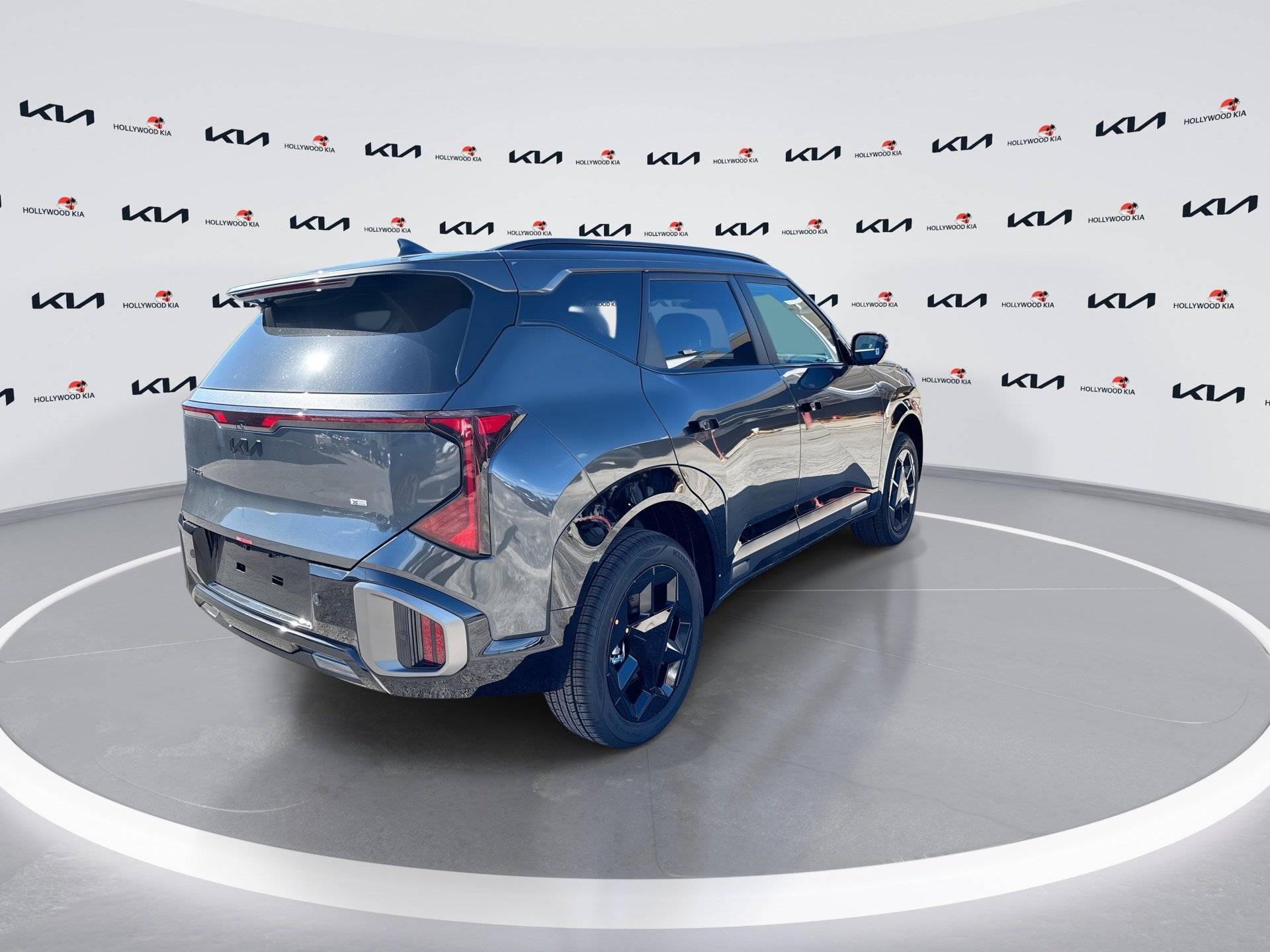 New 2027 Kia Seltos X-Line S w/ X-Line S Premium Package AWD/4WD image 8