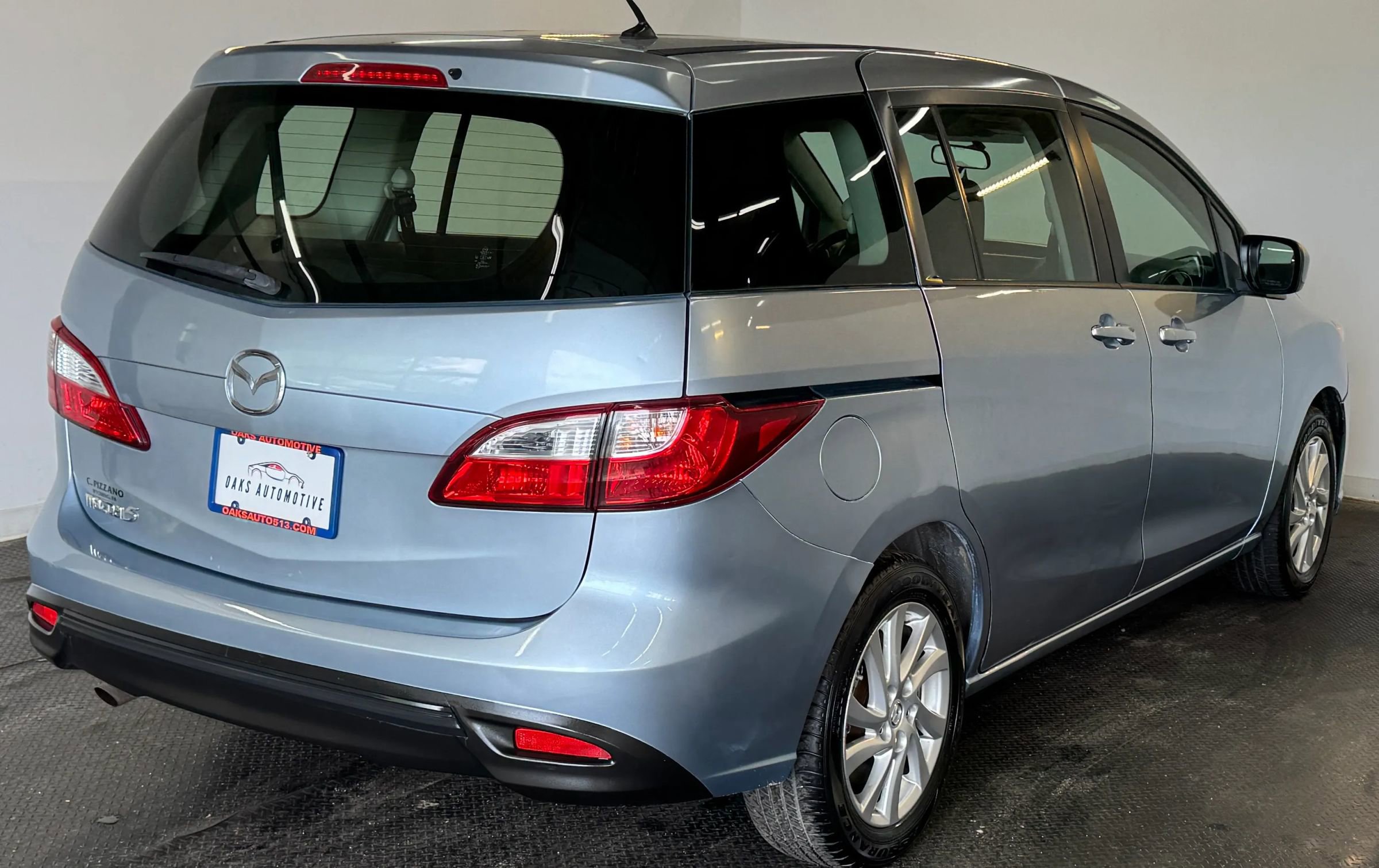 Used 2012 MAZDA MAZDA5 Sport image 7