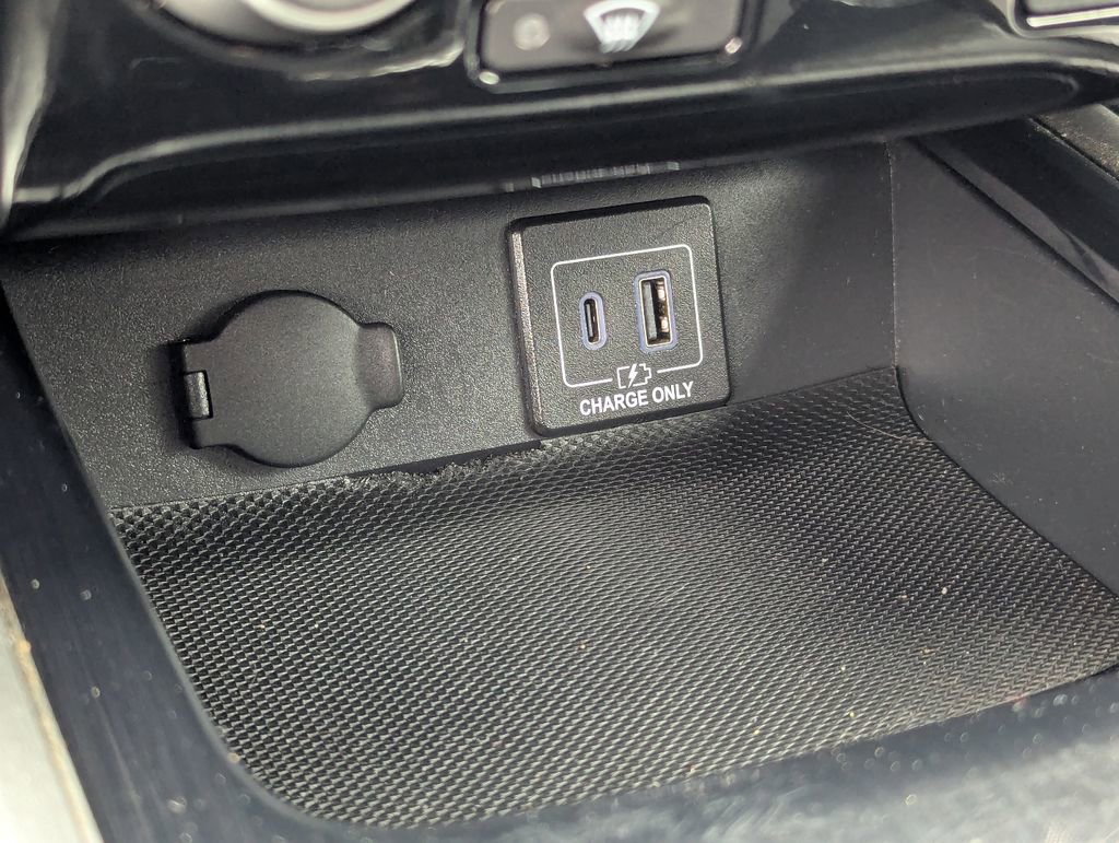 Used 2020 Nissan Pathfinder S AWD/4WD image 21