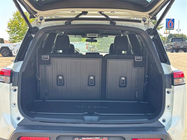 New 2025 Nissan Pathfinder Rock Creek image 13
