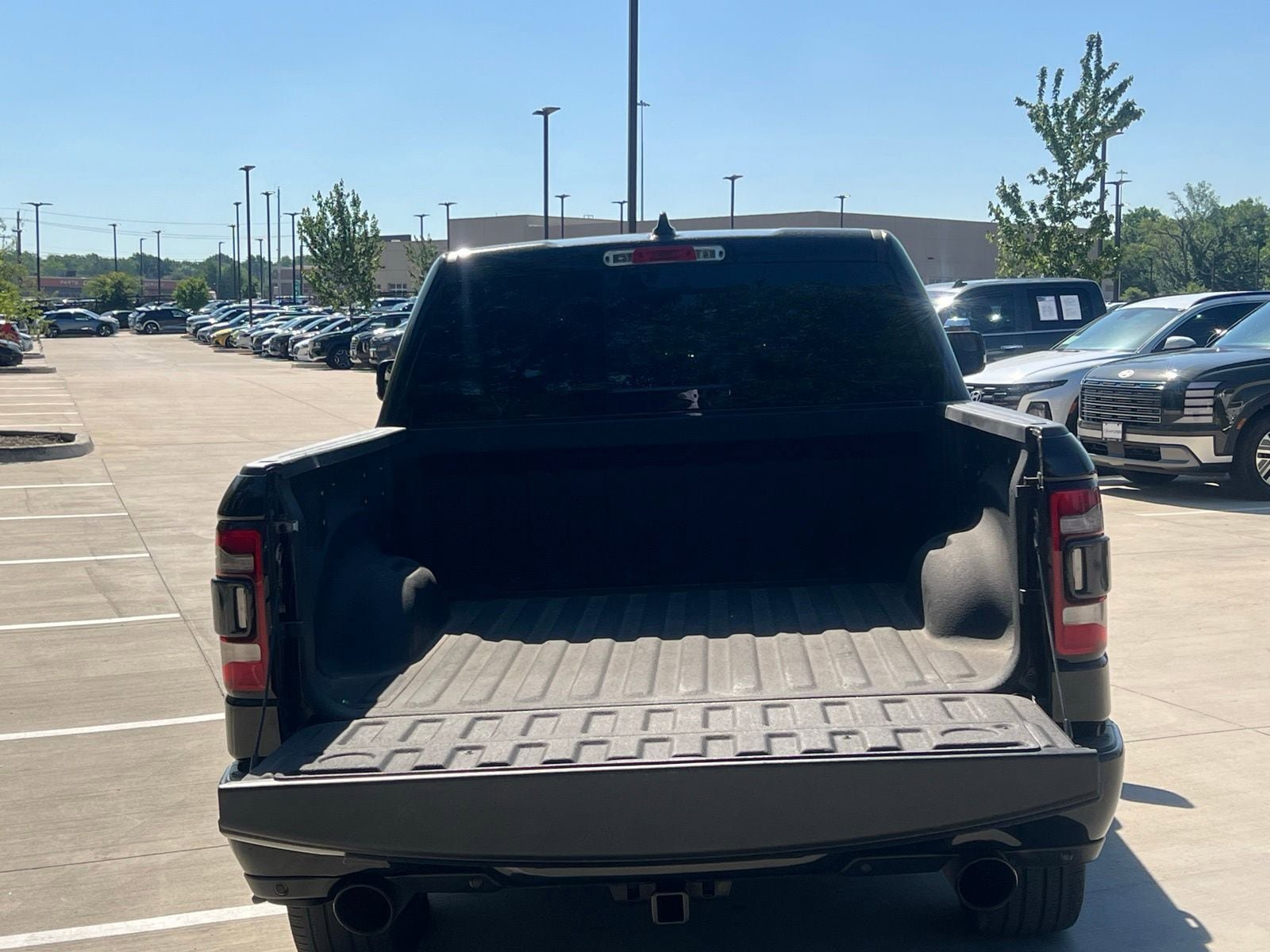 Used 2023 RAM 1500 Laramie AWD/4WD image 13