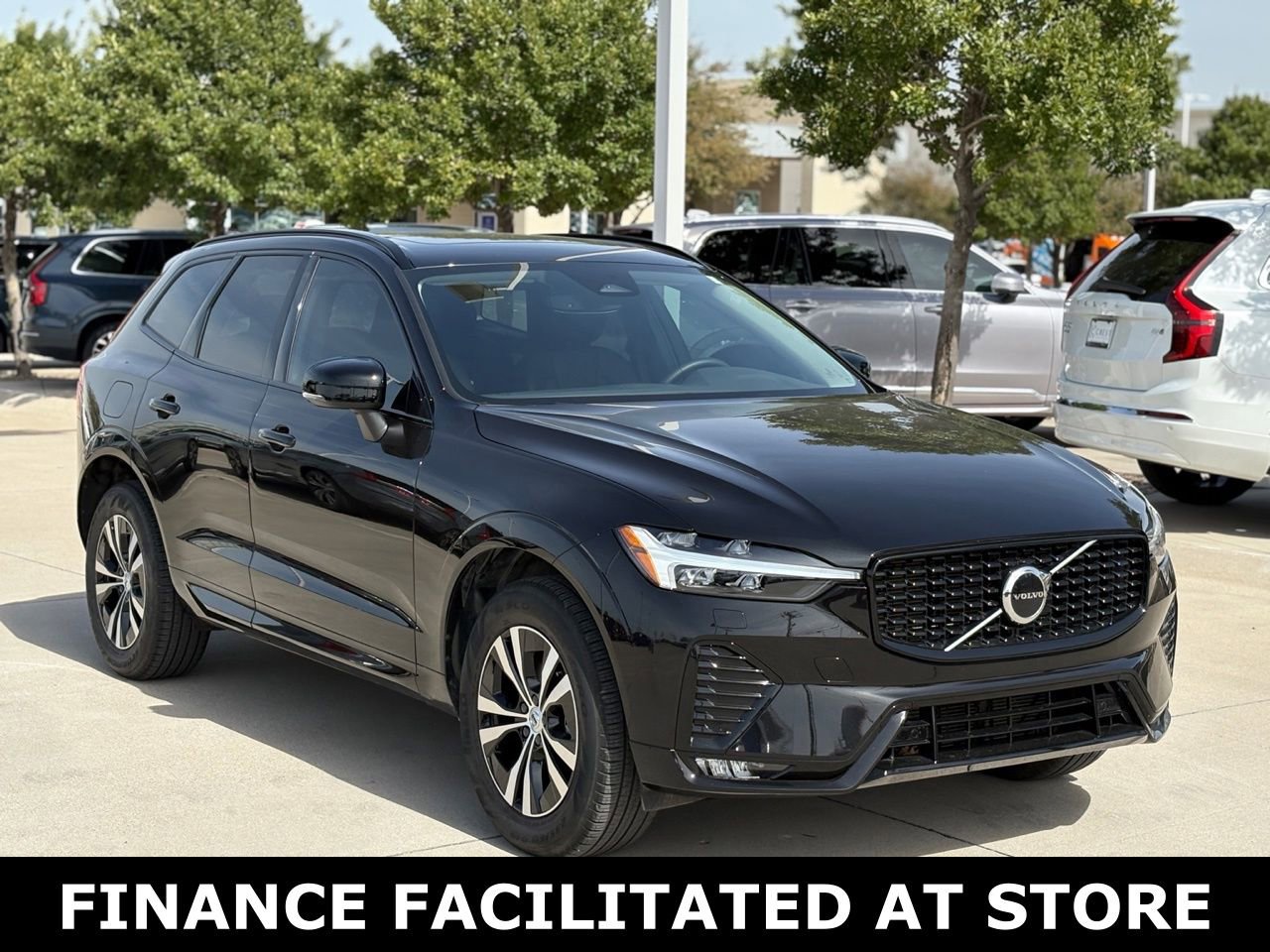 Certified 2025 Volvo XC60 B5 Core image 5