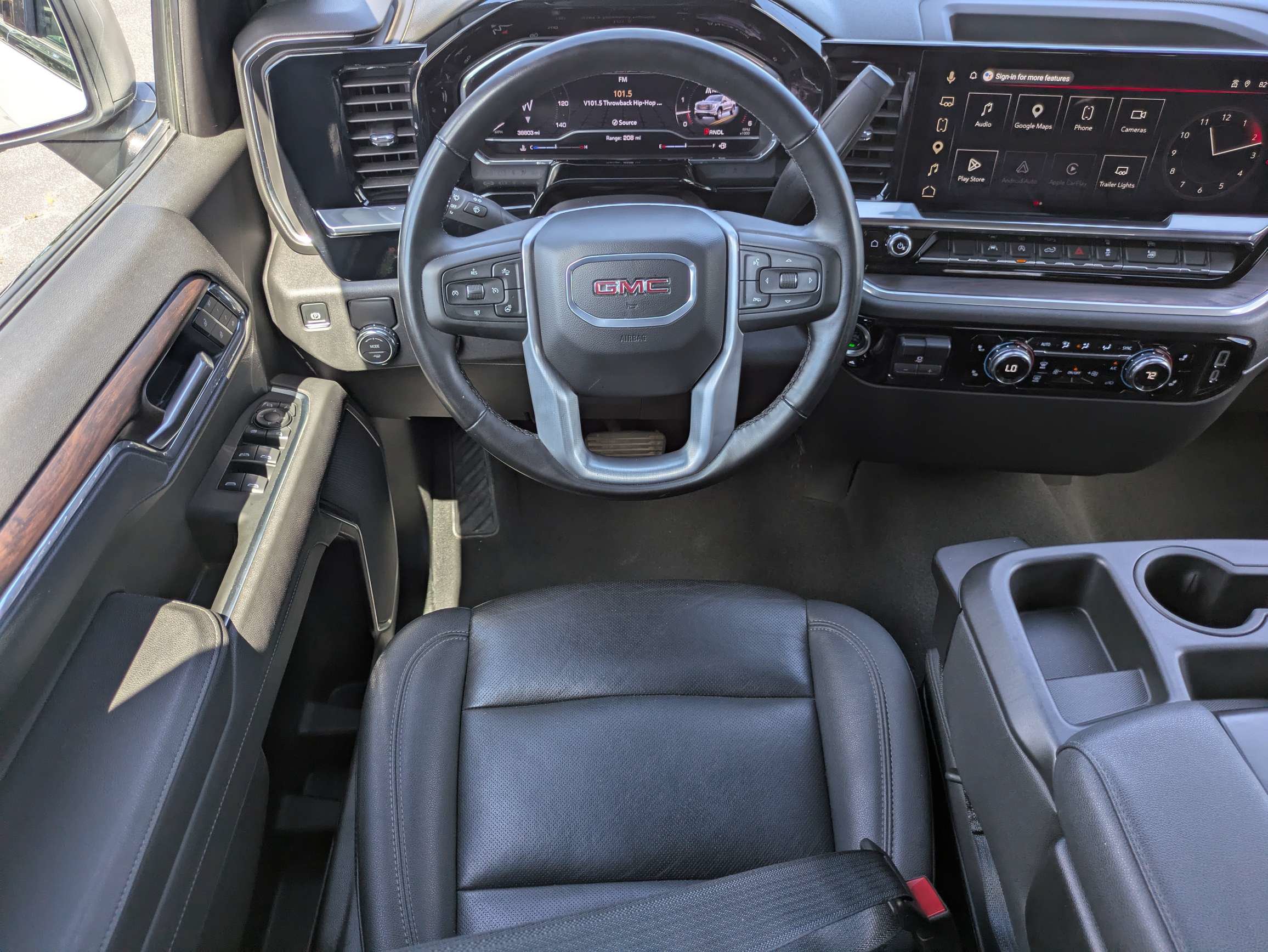 Certified 2025 GMC Sierra 1500 SLT RWD image 4
