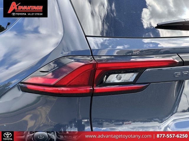 Certified 2025 Toyota Grand Highlander AWD image 13