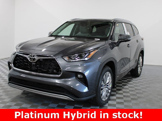 New 2025 Toyota Highlander Platinum image 1
