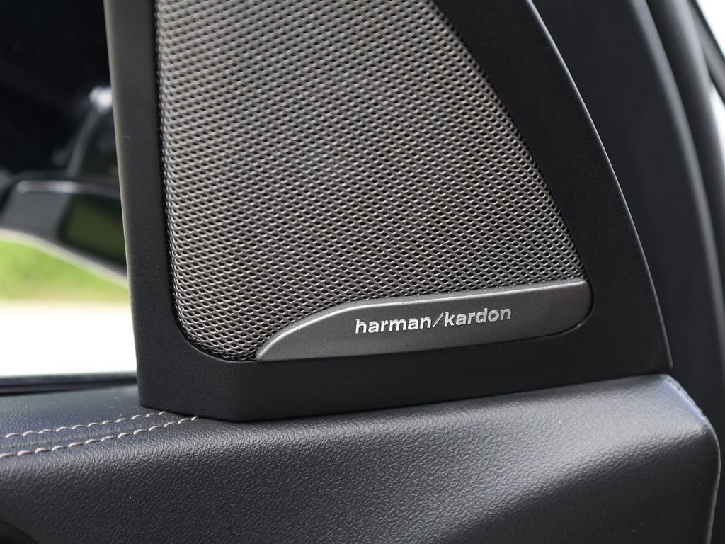 Used 2024 BMW X7 xDrive40i w/ M Sport Package image 18