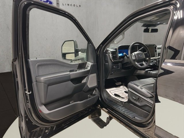 Used 2025 Ford F250 Lariat w/ Lariat Ultimate Package image 9