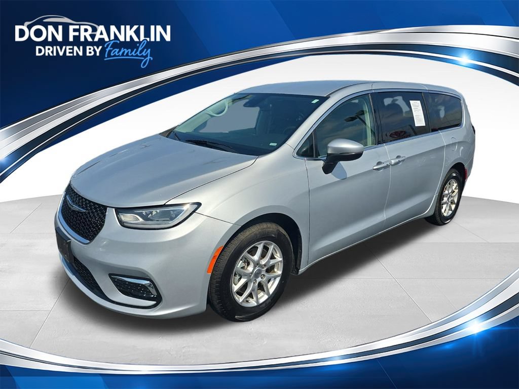 Used 2023 Chrysler Pacifica Touring-L