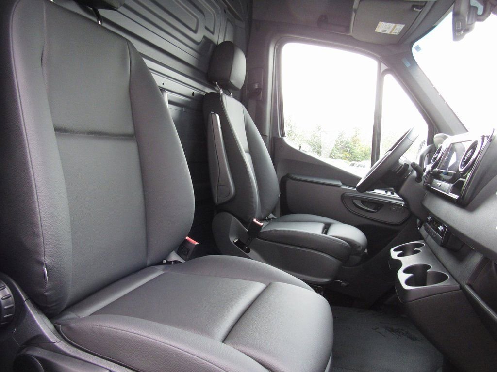 New 2025 Mercedes-Benz Sprinter 2500 image 17