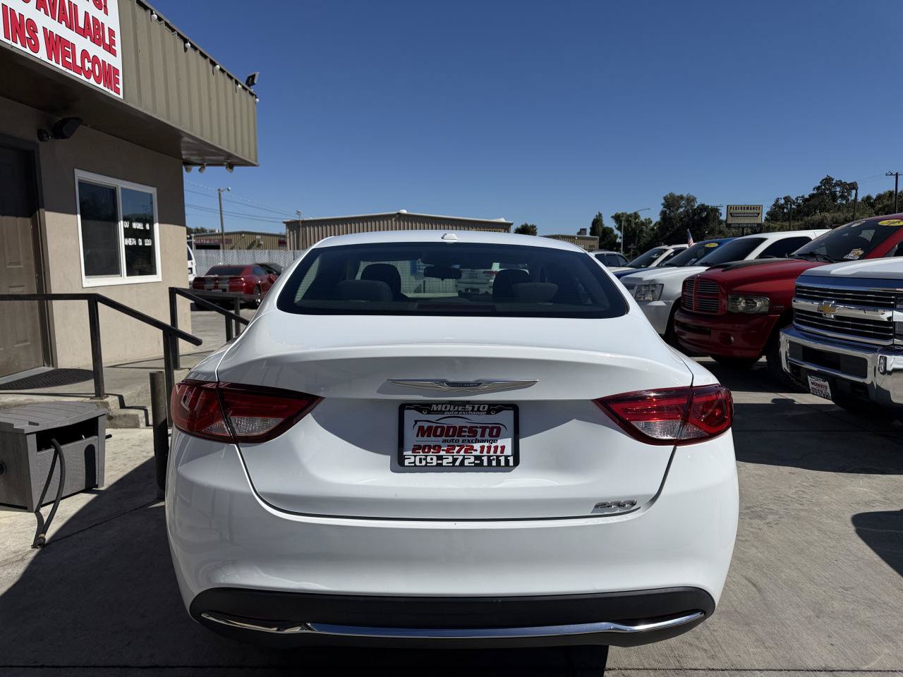 Used 2015 Chrysler 200 Limited w/ Convenience Group FWD image 4