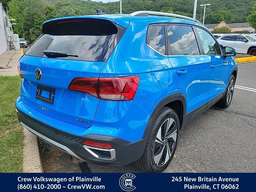 Certified 2024 Volkswagen Taos SE AWD/4WD image 3