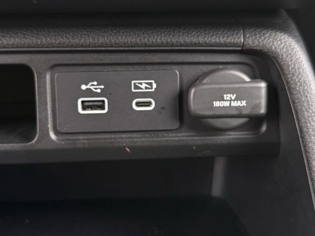 Used 2025 Honda Pilot Sport image 23