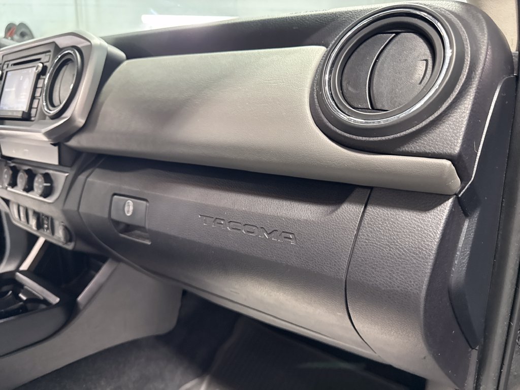 Used 2019 Toyota Tacoma SR5 RWD image 32