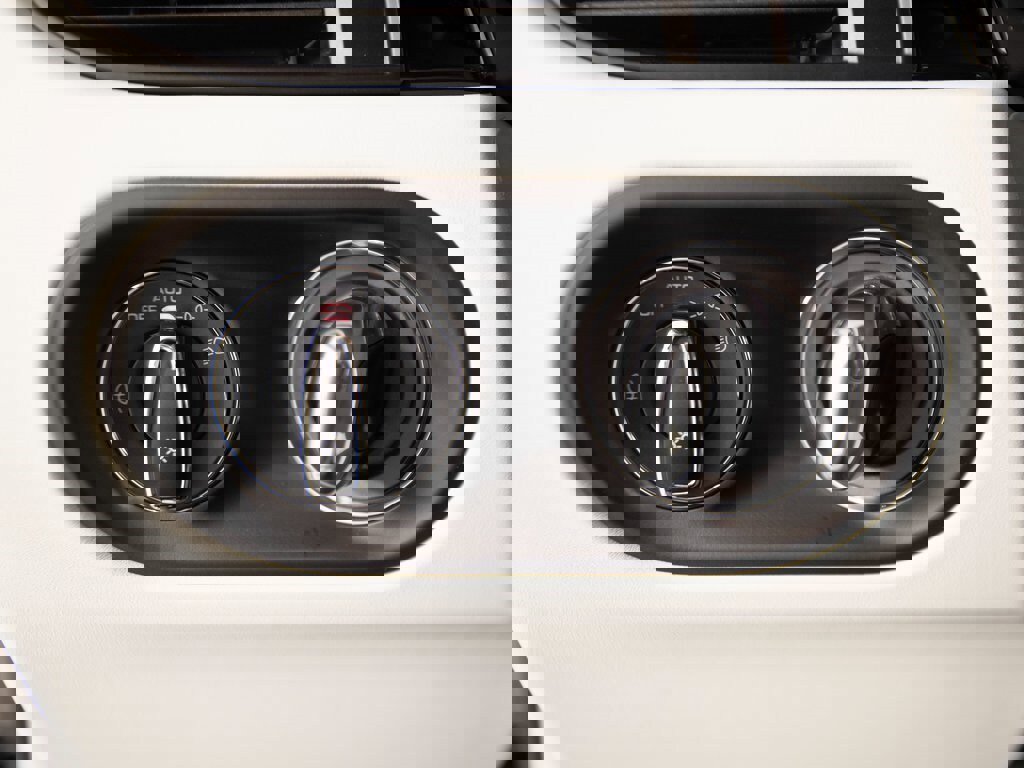 New 2026 Porsche Macan S image 27