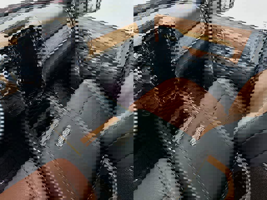 Used 2024 RAM 3500 Limited image 11