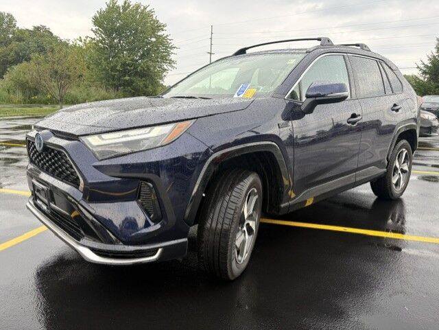Used 2023 Toyota RAV4 SE w/ Weather & Moonroof Package AWD/4WD image 7