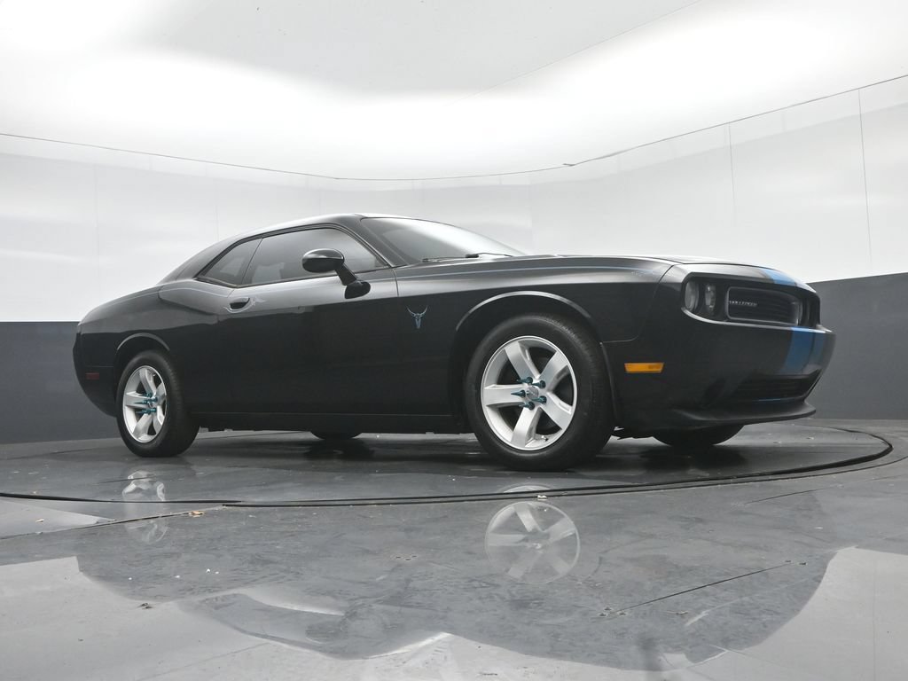 Used 2012 Dodge Challenger SXT RWD image 44