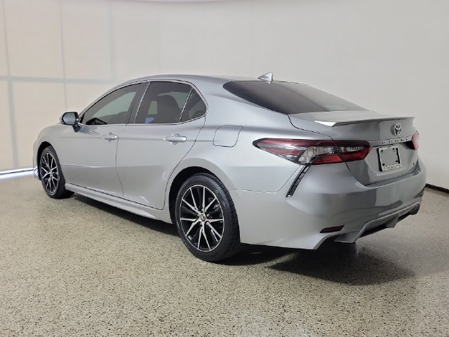 Used 2024 Toyota Camry SE FWD image 7