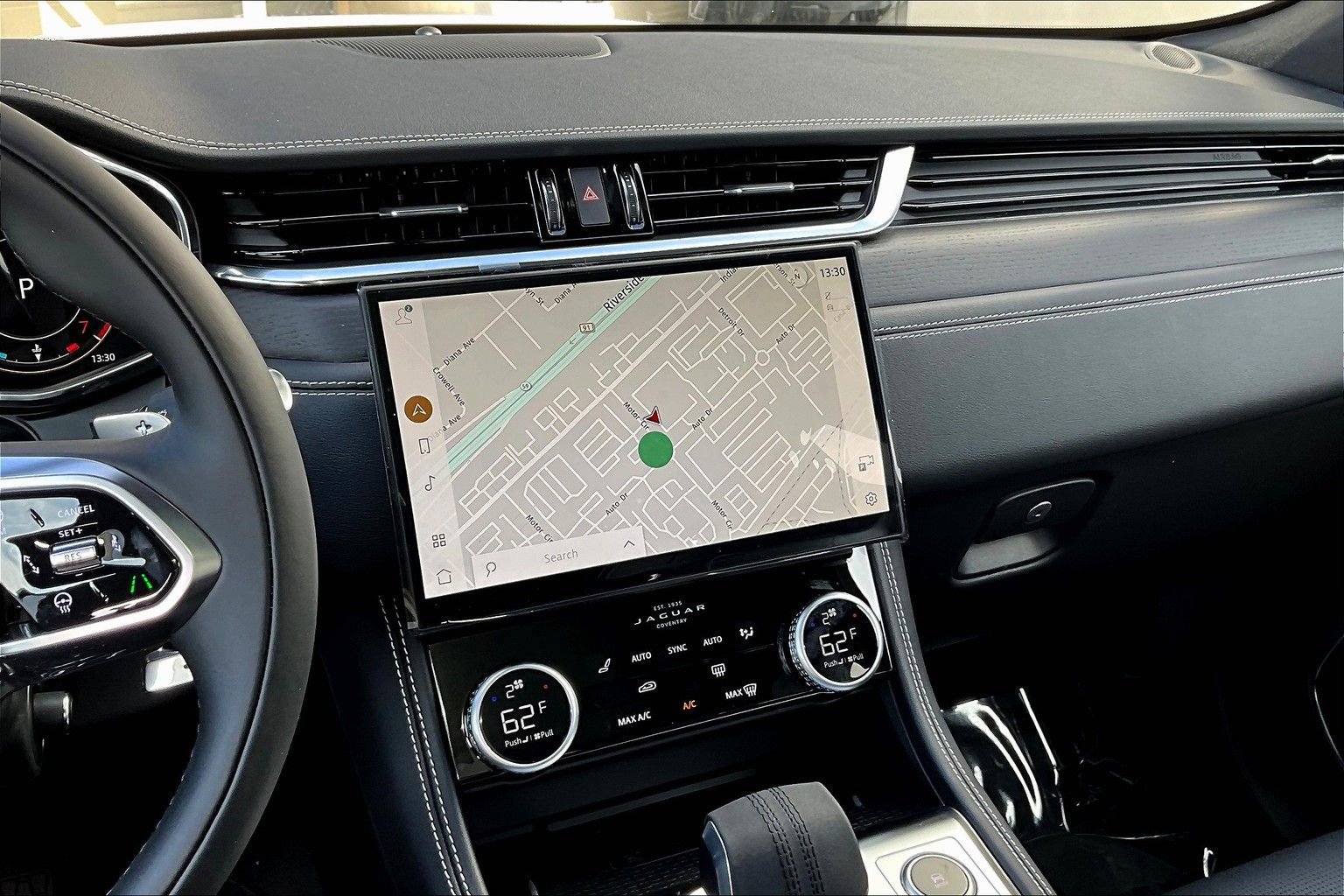 New 2025 Jaguar F-PACE R-Dynamic S image 7