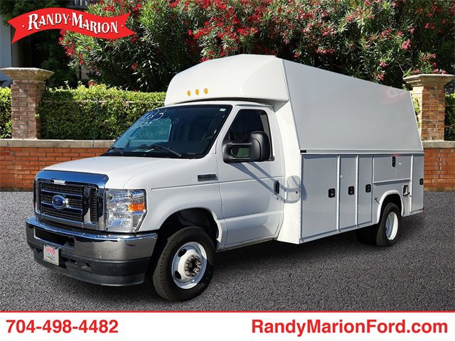 Used 2023 Ford E-450 and Econoline 450 Super Duty w/ Power Windows & Locks Group