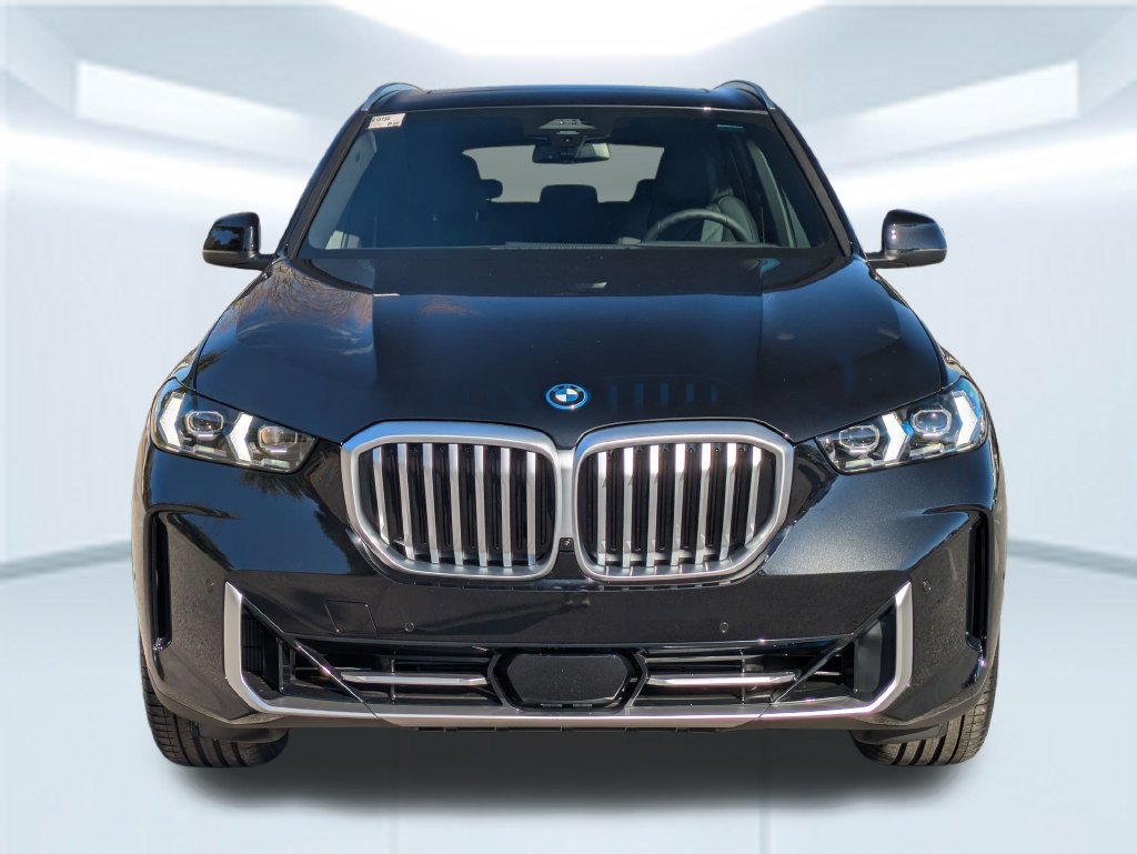 New 2026 BMW X5 xDrive50e w/ Premium Package AWD/4WD image 8