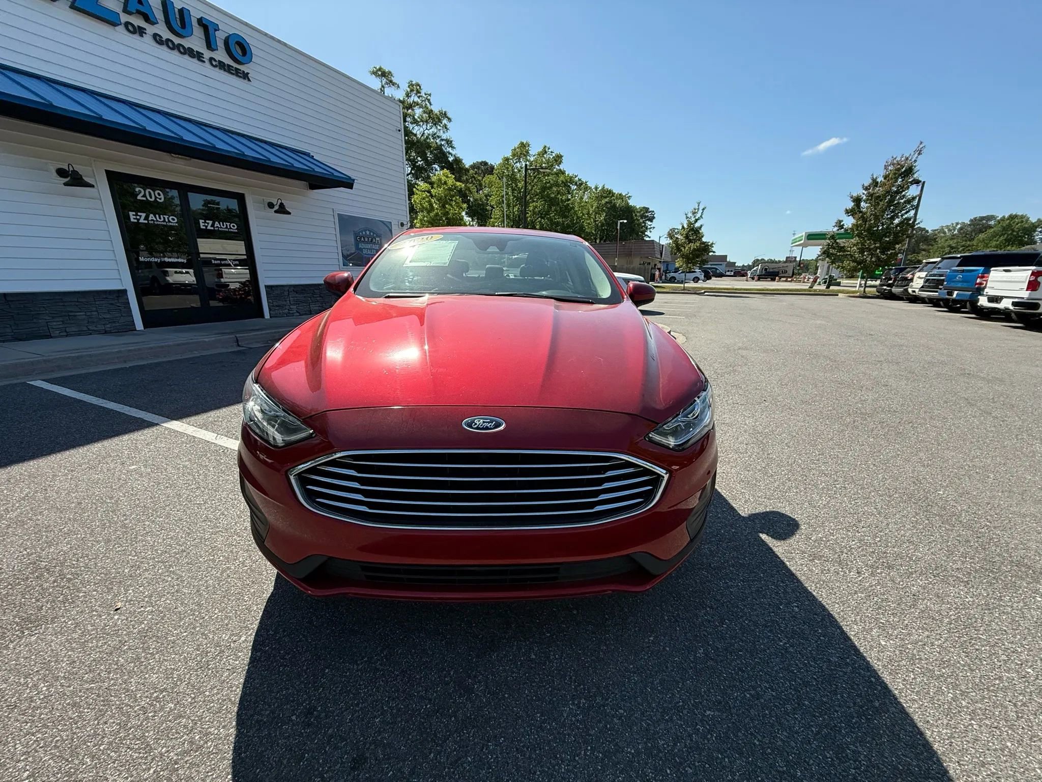 Used 2020 Ford Fusion SE image 3