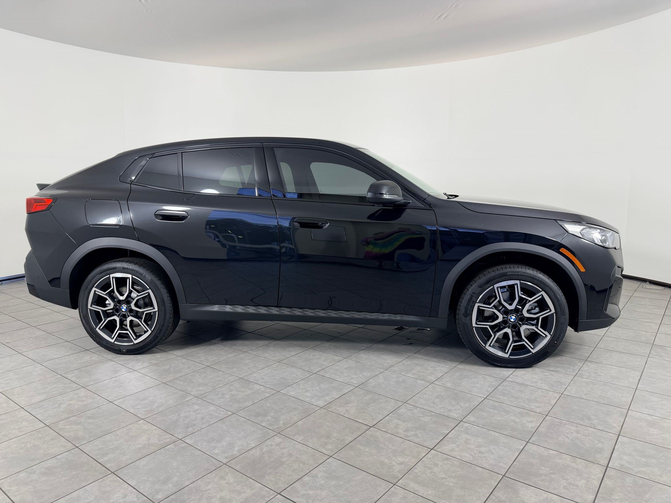 New 2026 BMW X2 xDrive28i w/ Convenience Package AWD/4WD image 8