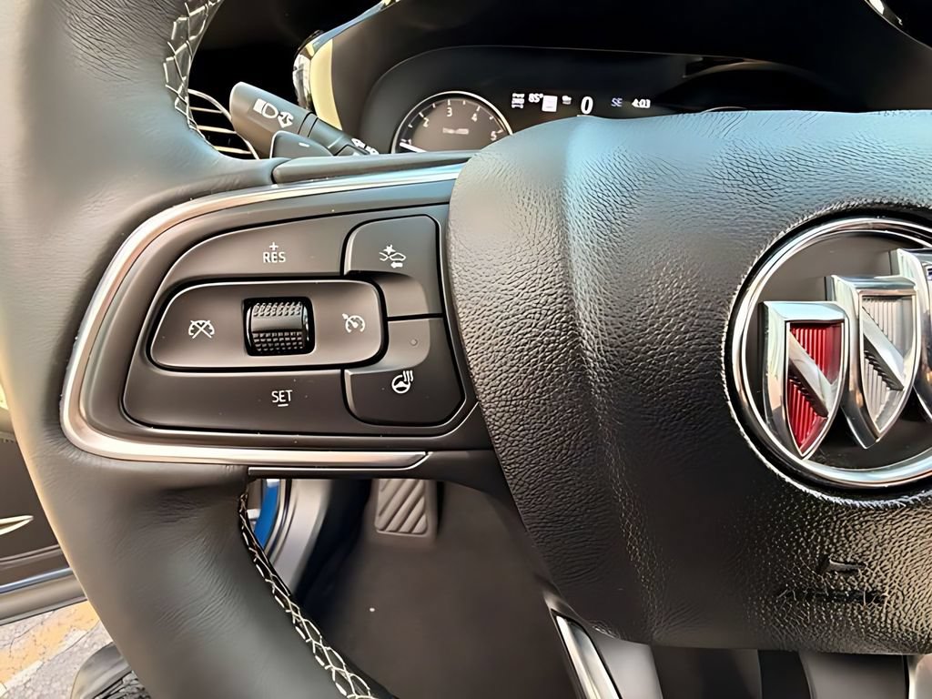 Used 2023 Buick Envision Avenir AWD/4WD image 17