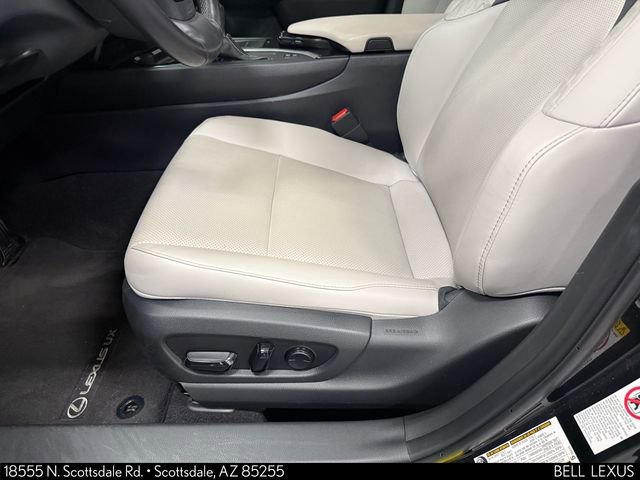 Used 2019 Lexus UX 250h w/ Premium Package image 13