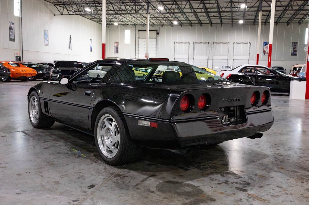 Used 1990 Chevrolet Corvette Coupe RWD image 4