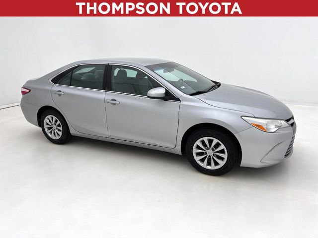 Used 2017 Toyota Camry LE FWD image 1