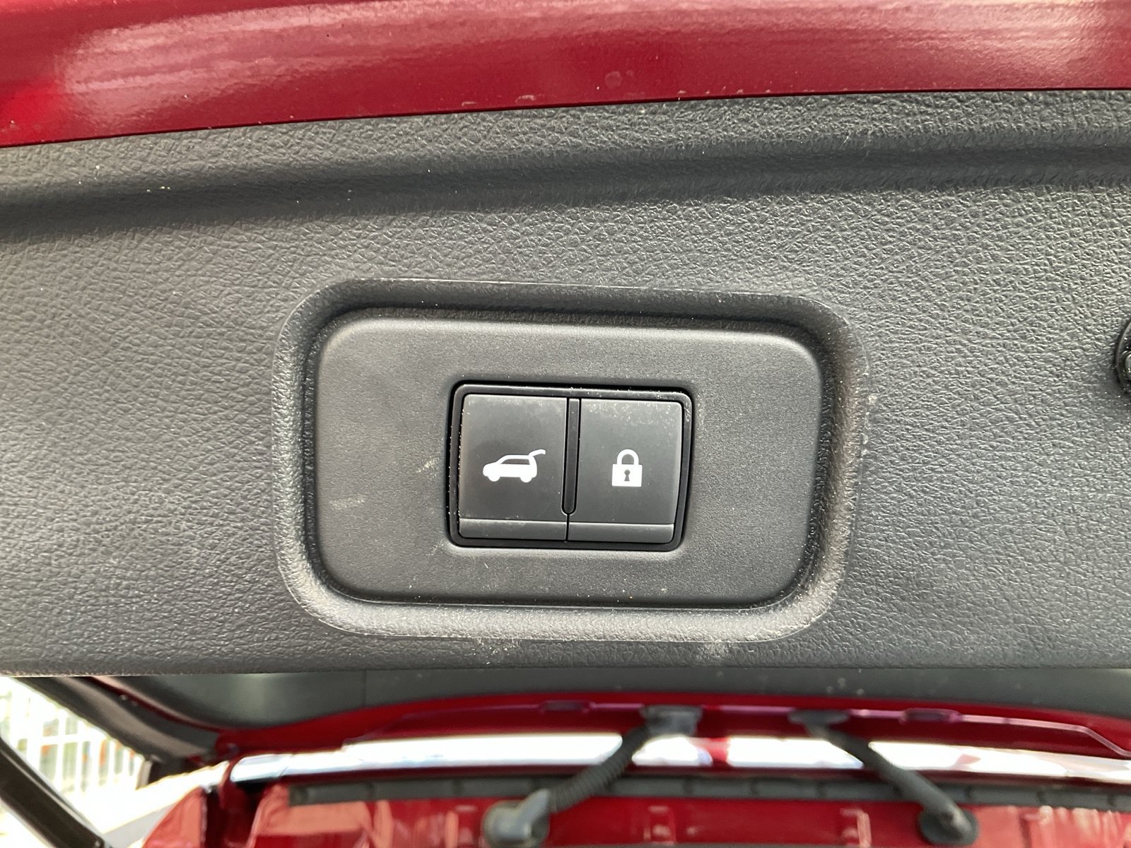 Used 2024 Nissan Pathfinder SL FWD image 36