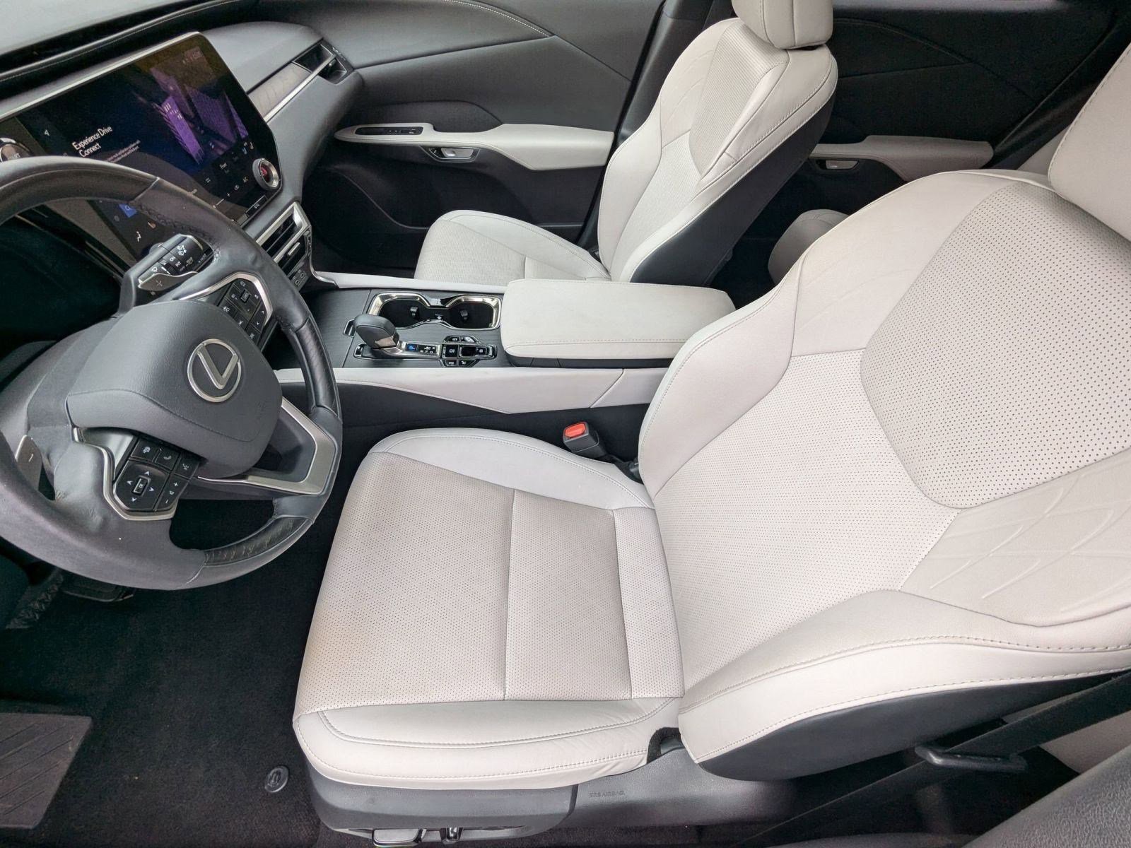 Used 2023 Lexus RX 350 Premium Plus w/ Accessory Package image 5