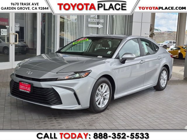 Used 2025 Toyota Camry LE FWD image 1