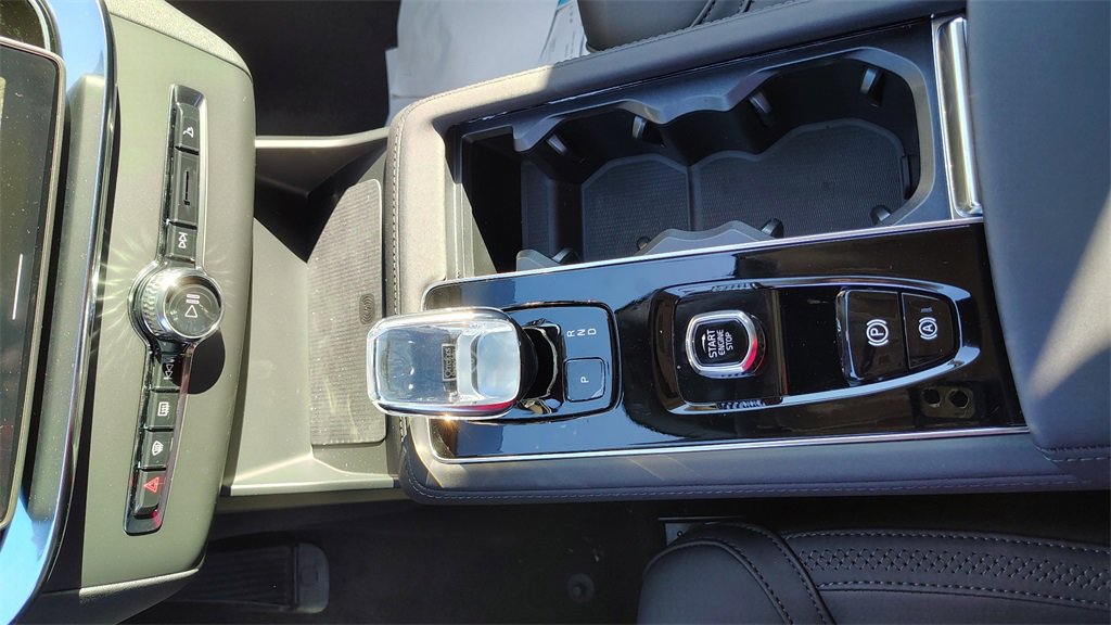 New 2026 Volvo XC90 B6 Plus image 22