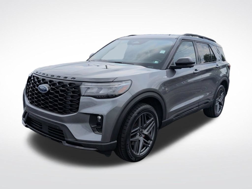 Certified 2025 Ford Explorer ST-Line w/ ST-Line Street Pack AWD/4WD image 3