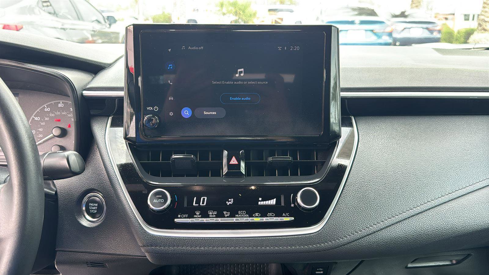 Used 2025 Toyota Corolla SE image 18