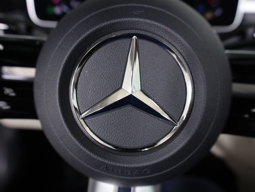 Used 2025 Mercedes-Benz CLE 450 4MATIC Cabriolet image 12